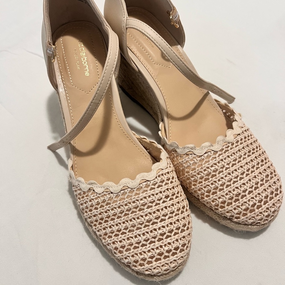 Liz‎ Claiborne Cream Espadrille Sandals with Ankle Strap